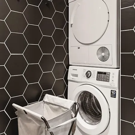 Dinbnb I 300m To Bryggen & Floien I Renovated 2023 דירה ברגן